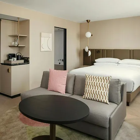 Отель Marriott Alfa 5*