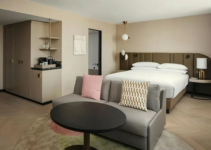 فندق Marriott Alfa 5*